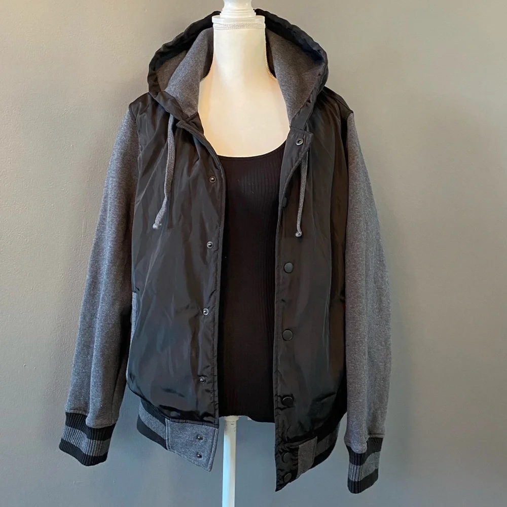 Foot Locker Jacket - Picture 4 of 5